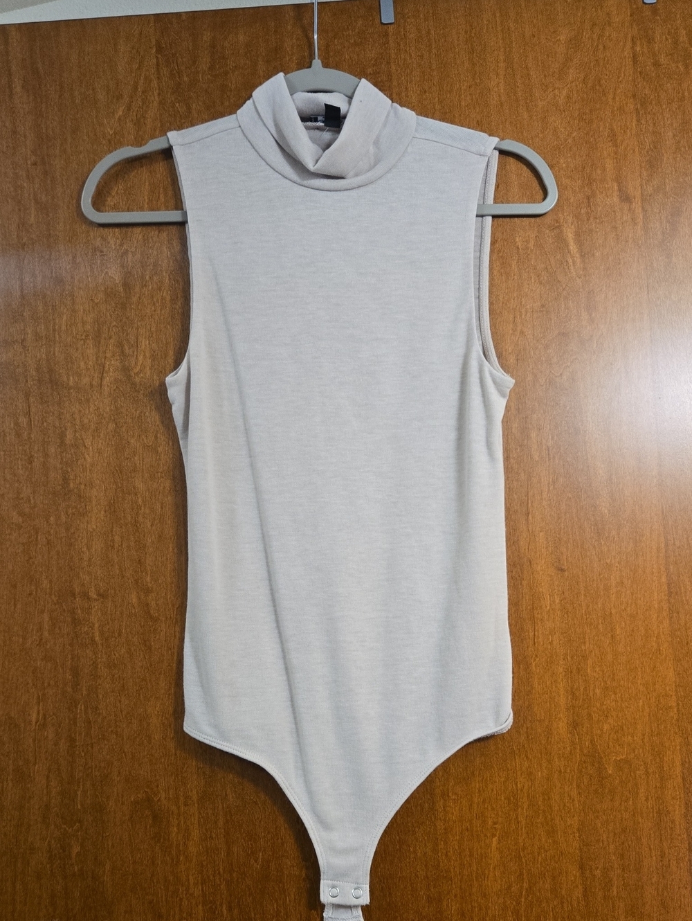 Express Women's Cream Turtle Neck Bodysuit- Size Small